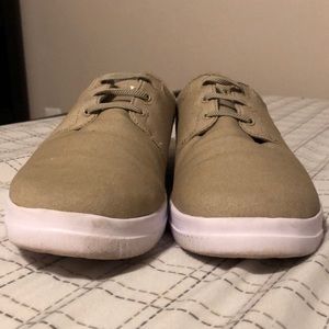 Under Armour Street Encounter IV (Tan)